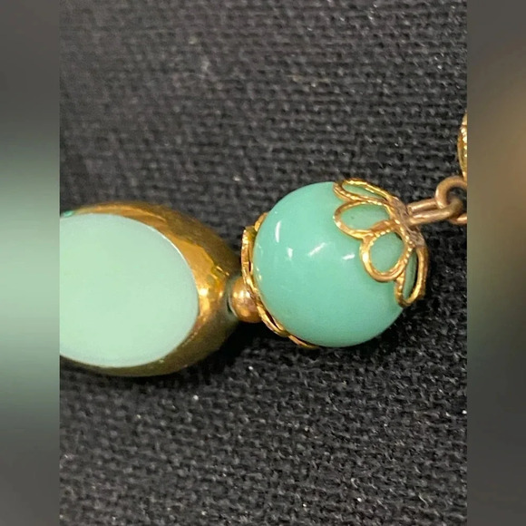 VINTAGE BEADED AND GOLD NECKLACE. - Picture 4 of 13